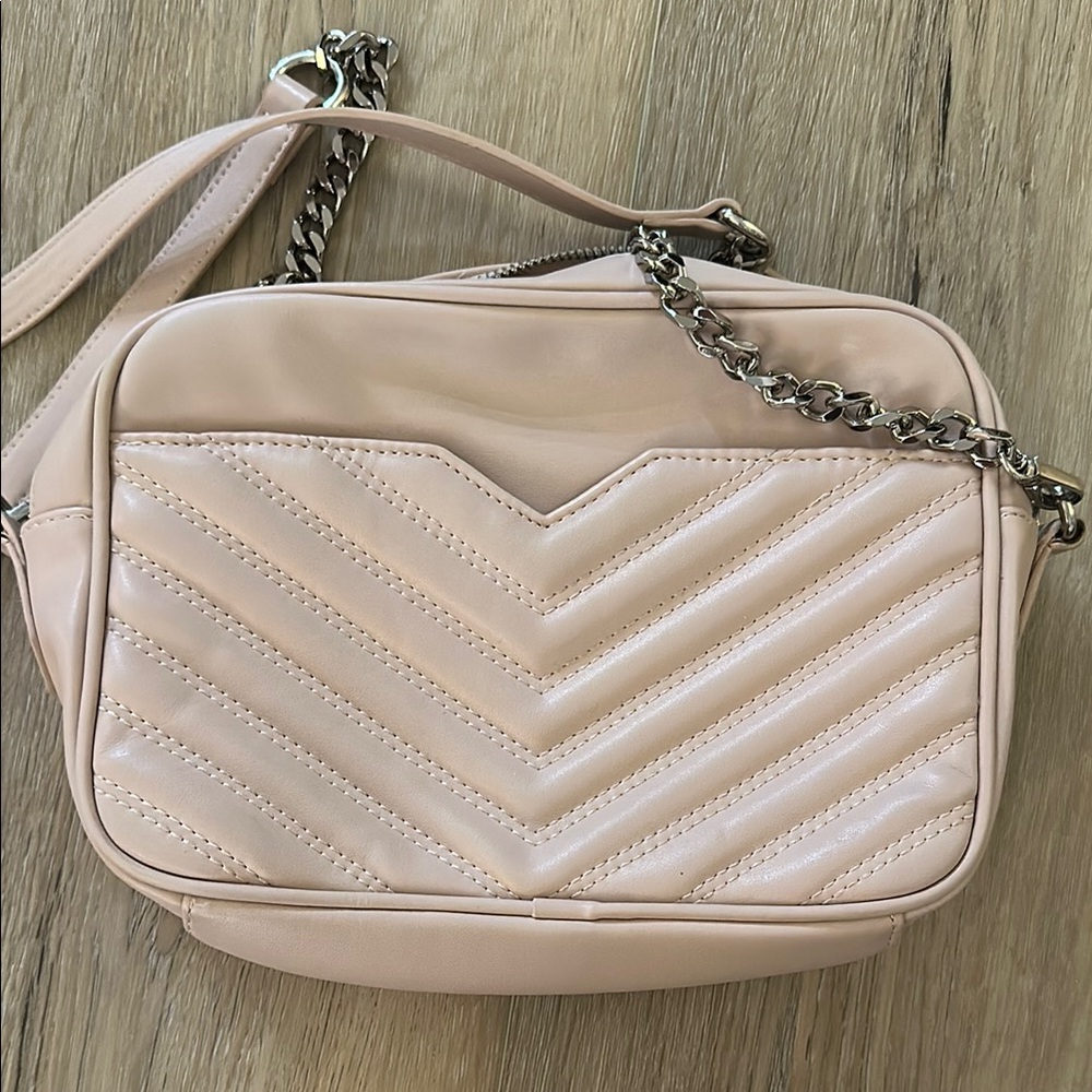 Express Chevron Chain Strap Bag - blush pink